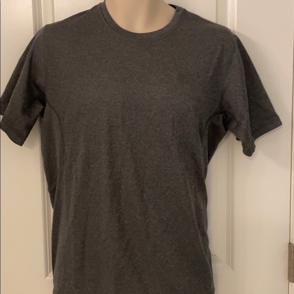 New w/out tags Mission Vaporactive men’s shirt med